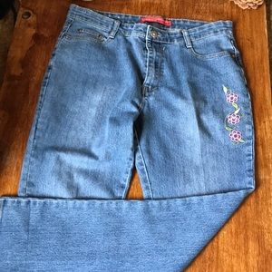 Cosmopolitan size 12 ladies pants that look great